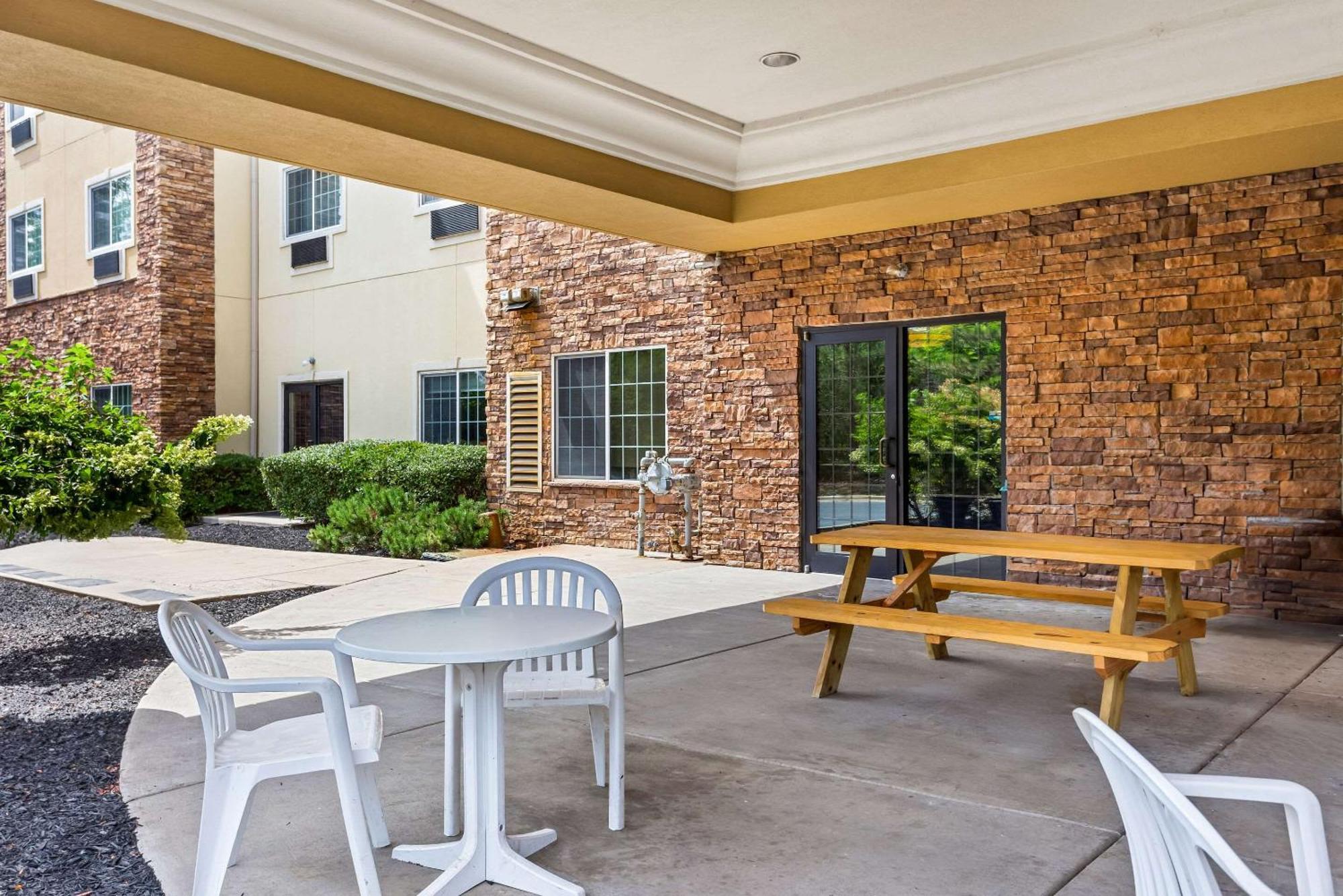 Comfort Near Libertyville North 3*