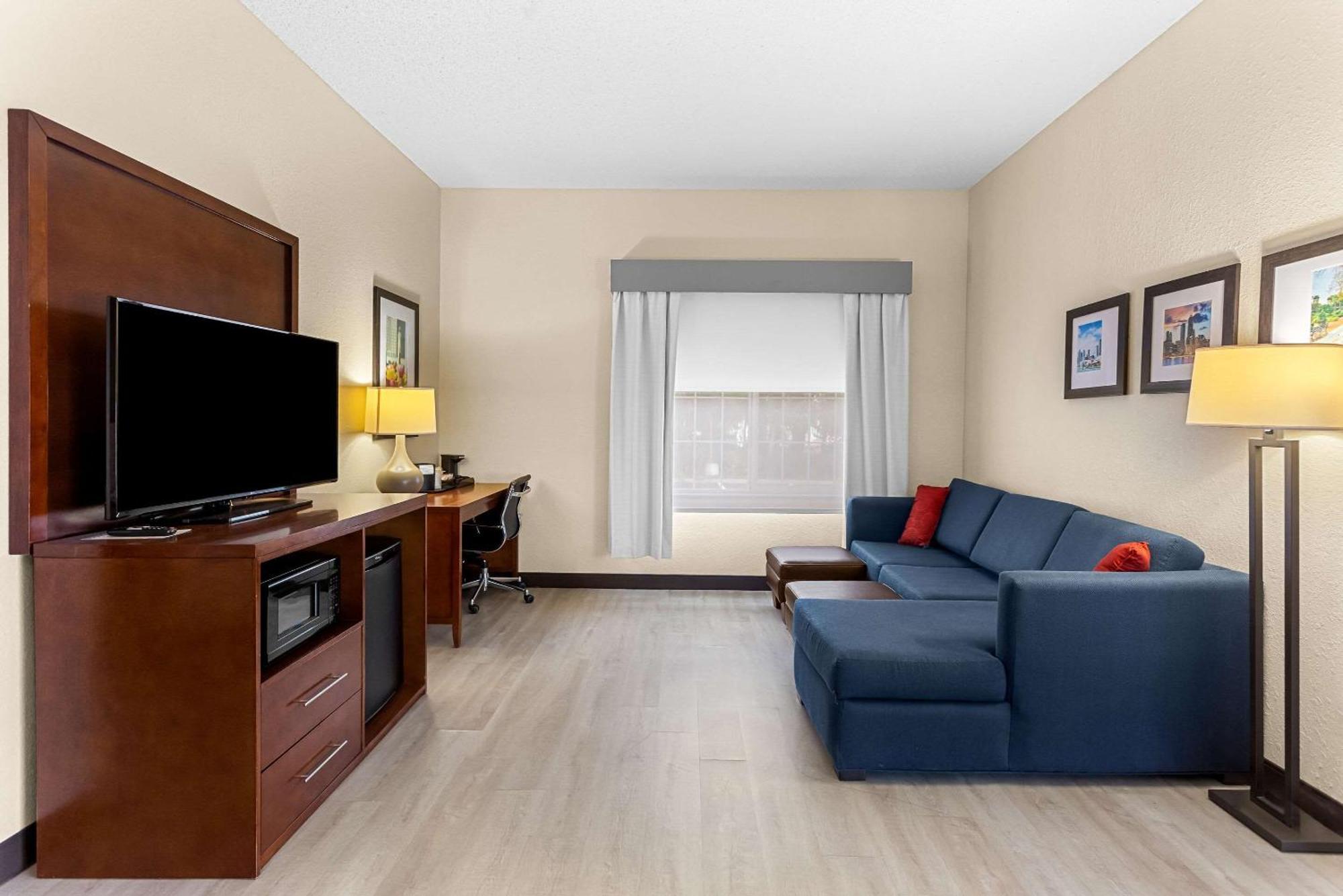 Comfort Near Libertyville North Hotel