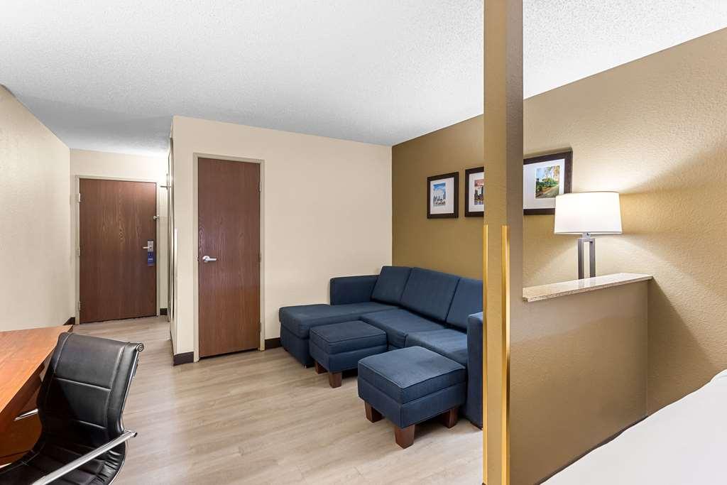 Comfort Near Libertyville North Hotel