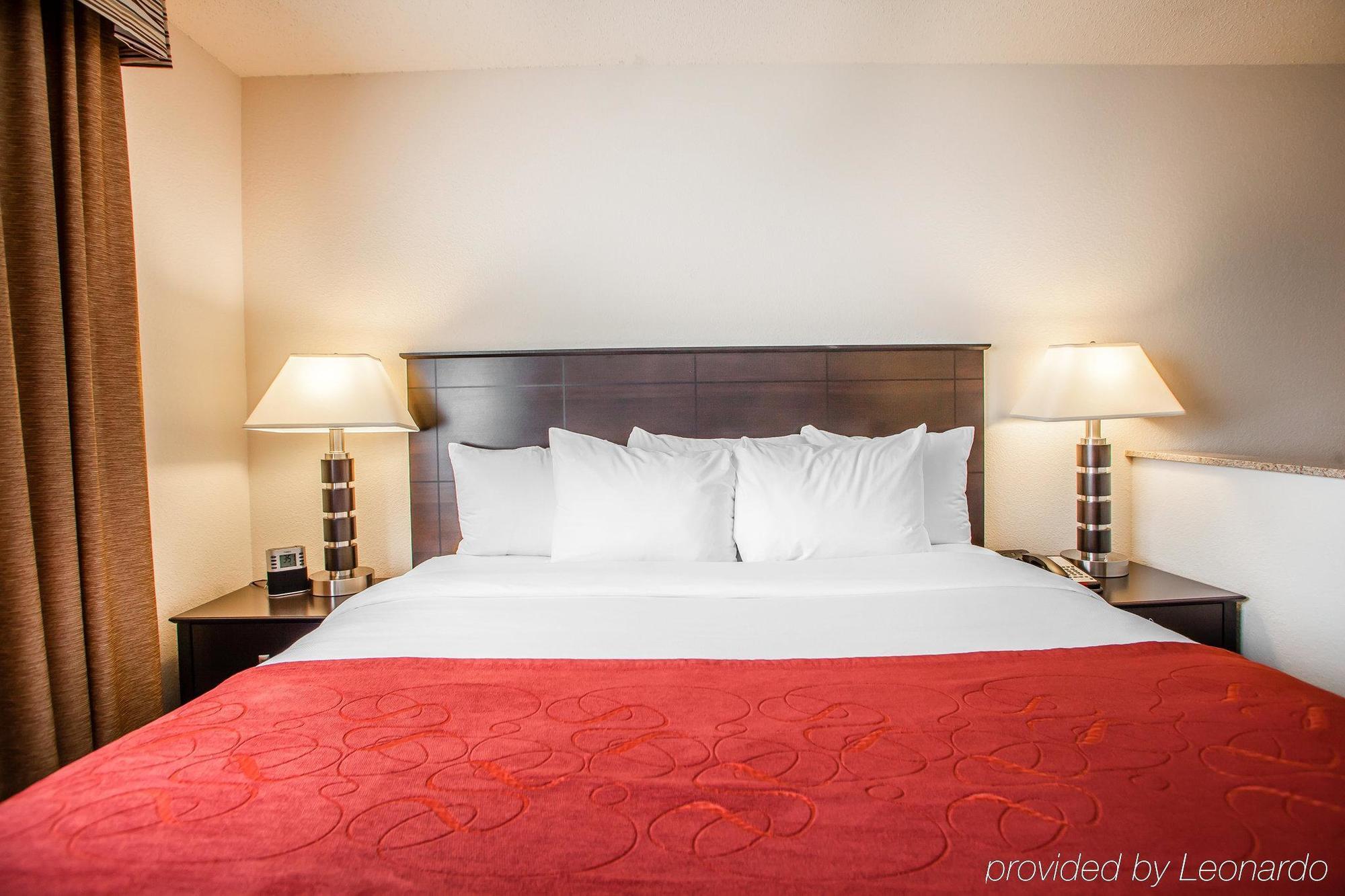 Comfort Near Libertyville North 3* Grayslake
