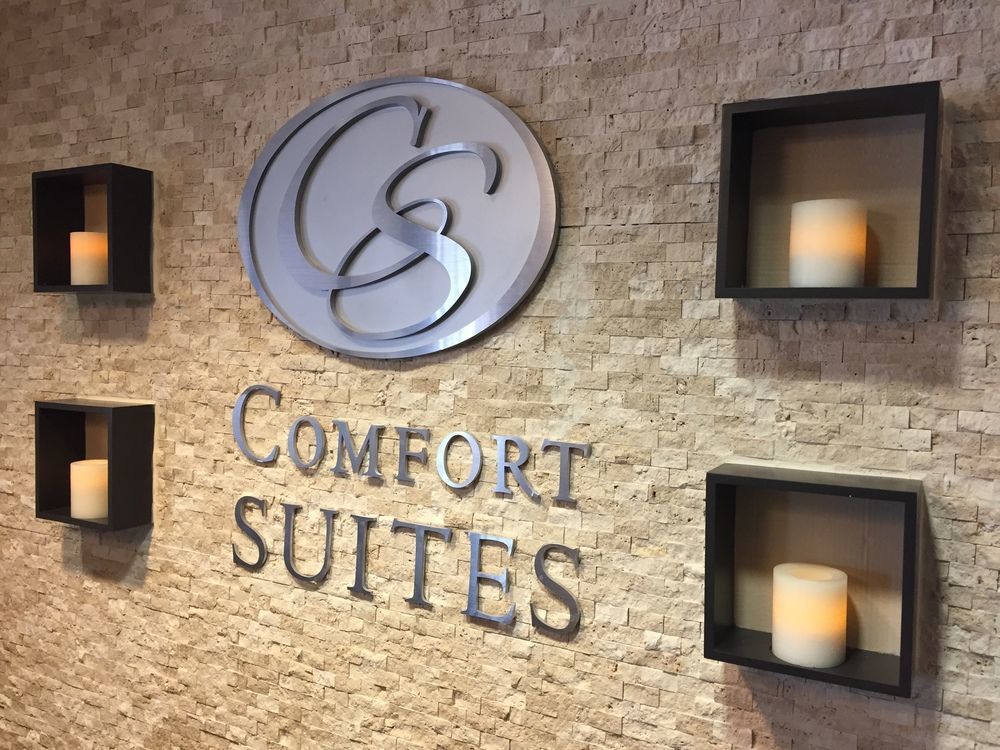 Comfort Near Libertyville North 3* Grayslake