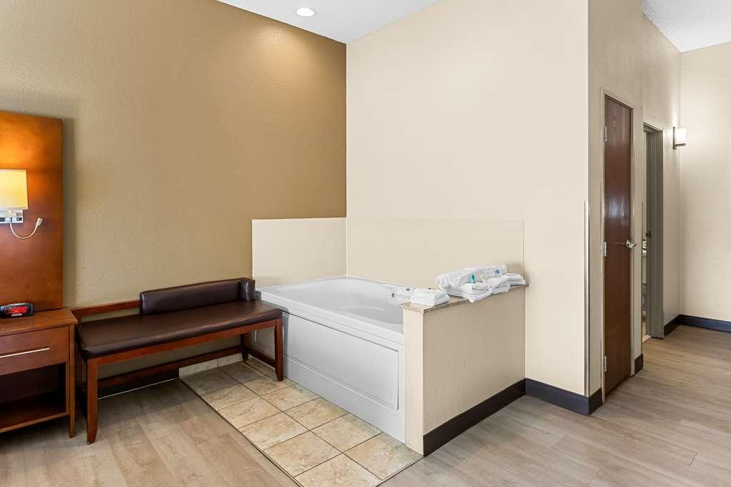 Hotel Comfort Near Libertyville North 3*