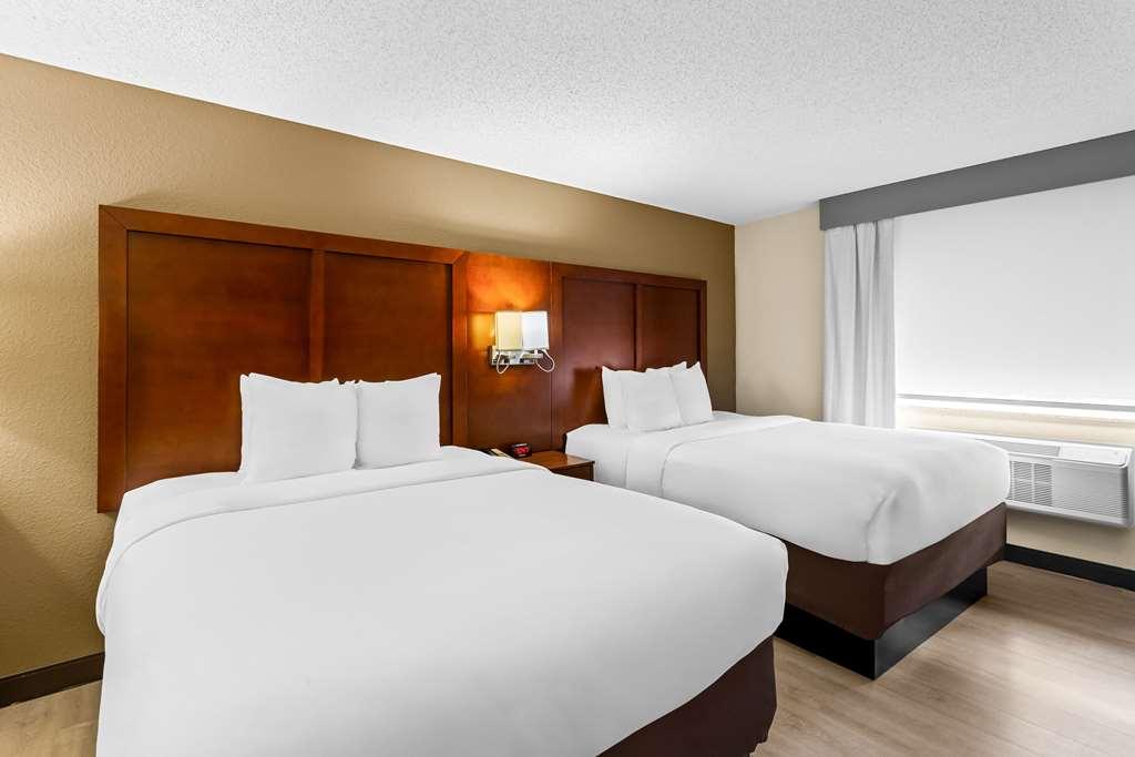 Hotel Comfort Near Libertyville North